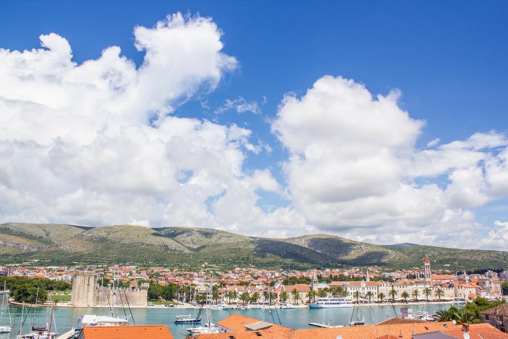 Apartments Maria Trogir Exterior foto